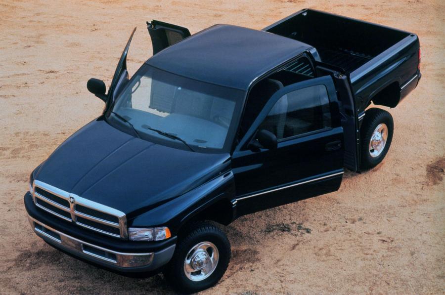  Dodge Ram 1500 Quad Cab 1994 года  (фото 2 из 6)